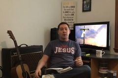 Pastor charged for allegedly texting minor about ‘wanting to smell her underwear’