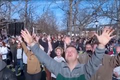 20,000 Join Asbury Revival in Weekend Explosion, but Outpouring Will Now Be Moved Off Campus