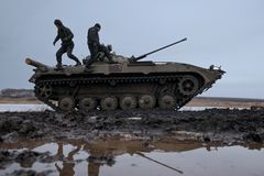 US-NATO Send Tanks to Ukraine as Major War Rages Ahead 'Without Shedding American Blood'