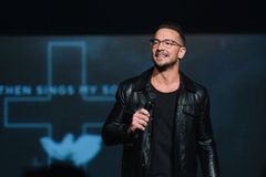 Carl Lentz, former Hillsong NYC pastor, joins Transformation Church as ‘strategist’