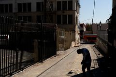 Kansas City officers shot during fentanyl arrests