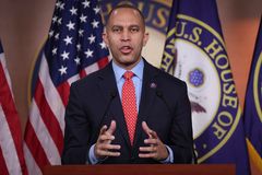 House Democrats vote against bill to protect women's sports; Hakeem Jeffries claims issue 'doesn’t exist'