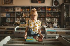 50 Percent of Vinyl Buyers Don't Own a Record Player - RELEVANT