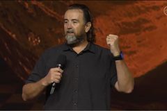 Hillsong Church’s Darren Kitto claimed $50K in annual pool costs as part of $125K housing allowance: report