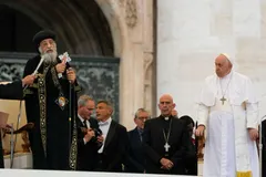 Catholic, Coptic Orthodox Popes Offer Joint Vatican Blessing