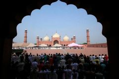 Pakistan: Christian widow accused of blasphemy, threatened with life imprisonment