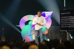 Dr. Derwin Gray On Navigating Deconstruction - RELEVANT