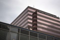 Largest U.S. children’s hospital to stop transgender procedures