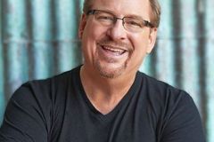 Rick Warren campaigns for Southern Baptist reinstatement of Saddleback Church