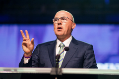 SBC messengers reelect Texas pastor Bart Barber to a second term as president