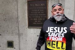 Ruben Israel, outspoken traveling street preacher, dies