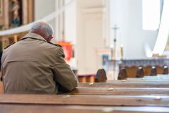 Why Is the Church Losing White Working Class Americans? - RELEVANT