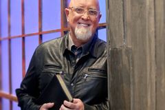James MacDonald fights over firing, assets of Harvest Bible Chapel amid murder-for-hire allegations