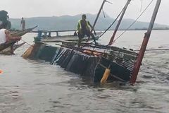 More than 20 killed as boat capsizes near Philippine capital