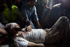 Dozens dead in bombing at Pakistan political rally