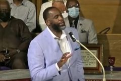 Ex-mayor of Detroit Kwame Kilpatrick preaches at historic church after release from prison