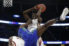 Jonathan Isaac, only NBA player to not kneel with BLM shirt cites Gospel