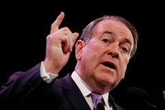 Obama Has 'Undying Support' for Muslims but Is Against Christians and Jews, Says Mike Huckabee