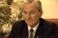 Atheist Politician Finds God, Gets Baptized at 85 After 'Gnawing Pain in Soul'