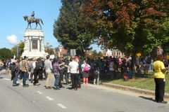 Most Americans say Confederate memorials should be left in public; blacks disagree: study