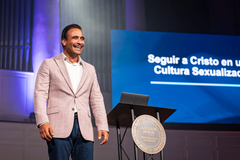 NOBTS Hispanic conference draws 800 attendees, yields salvations | Baptist Press