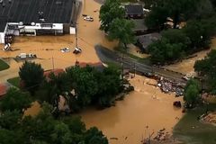 Over 22 dead, including twin babies, after flooding in Tennessee; dozens missing
