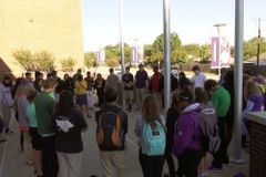 'See You at the Pole' 2016: Sadie Robertson Joins Millions of Teens Praying at Schools, Crying Out to God