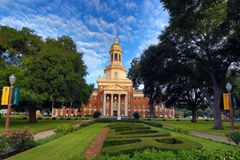 Baylor University Settles Title IX Suit With Woman Who Alleged She Was Gang-Raped by Football Players