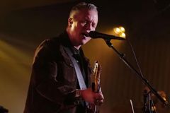 Jason Isbell and the 400 Unit Kick Off the Post-Writers Strike Era on 'Jimmy Kimmel Live!' - RELEVANT