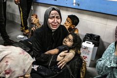 Doctors struggle to save survivors after Gaza hospital bombed