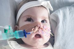 UK Parents Fight in Court for Daughter’s Life