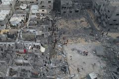 Hamas says death toll in Gaza tops 8,000