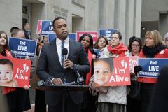 Kentucky AG to release grand jury recordings in Breonna Taylor case after juror files motion