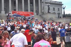 10,000 Stand Up for Religious Freedom, Biblical Morals at SC's 'We Stand with God' Rally