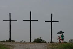 15 ways the cross inverted wordly kingdoms