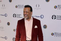 Carlton Pearson’s ex-wife asks ‘people of God’ to prepare hearts ‘to release him’