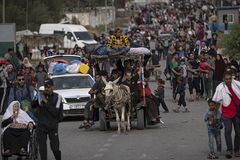 Thousands leave northern Gaza amid Israeli war on Hamas