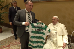 Pope meets Celtic FC players and manager