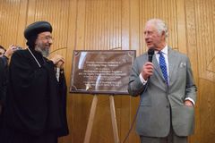 King visits Coptic Orthodox Centre