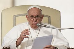 Pope Francis OKs blessing same-sex couples