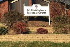 Churches Hold 'Blue Christmas' Services for Those Who Are Grieving This Holiday Season