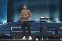 Passion 2024: Levi Lusko shares 4 ways to glorify God amid suffering