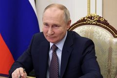 Putin offers citizenship to foreigners in Russian military