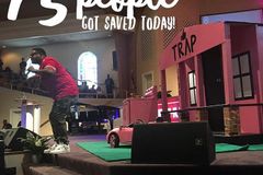 75 Rededicate Lives to Christ After Pastor William Murphy Condemns 'Trap' Culture in Service Inspired by 2 Chainz