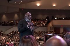 TD Jakes: ‘We like our heroes dead’