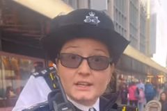 Police launch investigation into officer who told woman she can't sing Christian songs in public