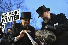 Groundhog Day: Punxsutawney Phil predicts early spring