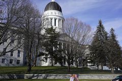 Abortion referendum advances in Maine