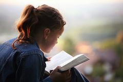 Preteens rejecting several biblical teachings, survey reveals