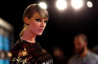 WWTD:  What would Taylor Swift do?